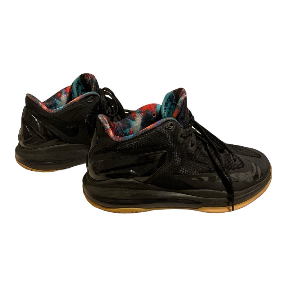 Nike Lebron 11 GS Low Gum Black Youth Basketball Shoes Size 6.5Y Sneakers.